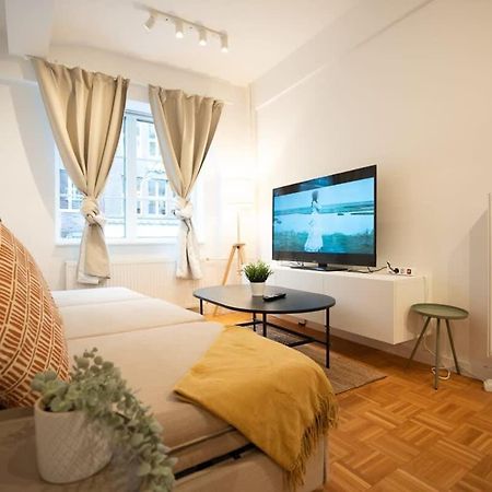 Living In Hamburg City Center Экстерьер фото
