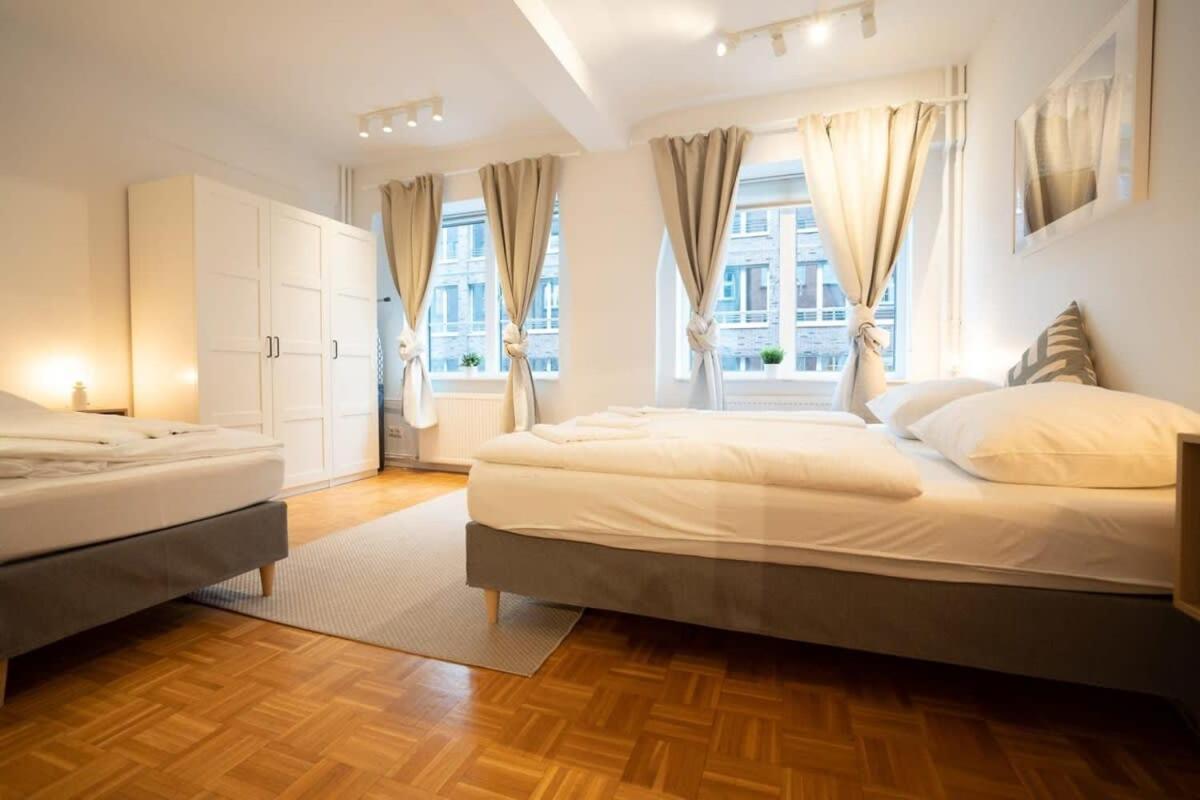Living In Hamburg City Center Экстерьер фото